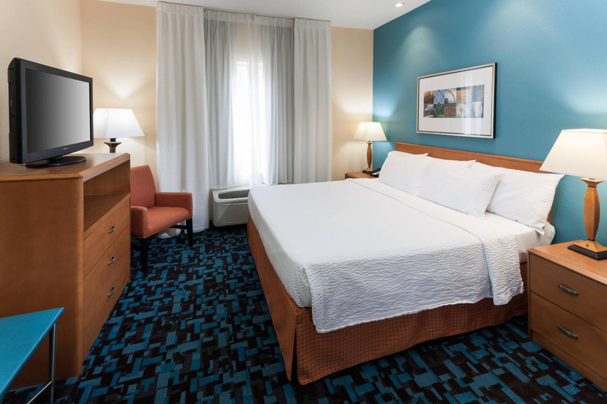 Отель Fairfield By Marriott Растон Экстерьер фото