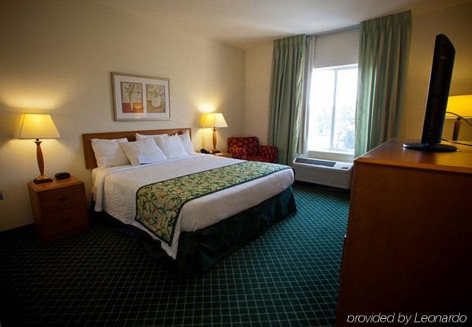 Отель Fairfield By Marriott Растон Экстерьер фото